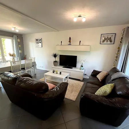 Family Between Paris And Disneyland Holiday home Noisy-le-Grand