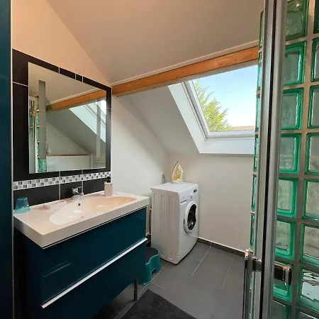 Family Between Paris And Disneyland * Noisy-le-Grand